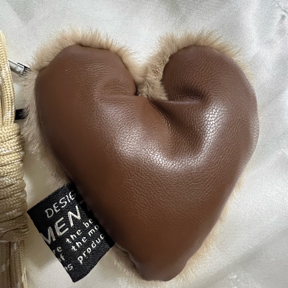 Gorgeous Leather/fur Heart Keychain/Bag Charm with Beaded Bracelet - Picture 3 of 4